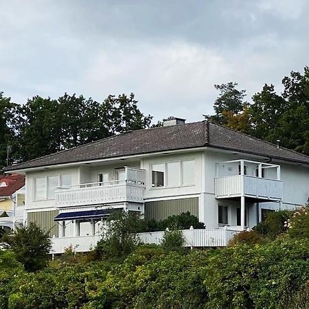 Apartment Right Next To The Golf Course And With The Ocean Just Around The Corner Ljungskile Bagian luar foto