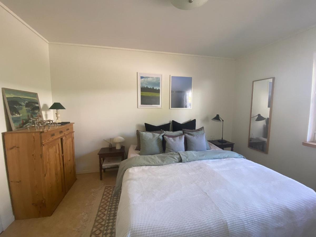 Apartment Right Next To The Golf Course And With The Ocean Just Around The Corner Ljungskile Bagian luar foto
