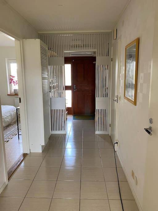 Apartment Right Next To The Golf Course And With The Ocean Just Around The Corner Ljungskile Bagian luar foto